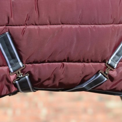 Weatherbeeta Comfitec 210D Channel Quilt Combo Neck Medium Weatherbeeta Comfitec 210D Channel Quilt Combo Neck Medium