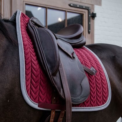 Kentucky Velvet Contrast Dressage Pad Kentucky Velvet Contrast Dressage Pad