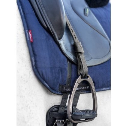 LeMieux Vector Close Contact Stirrup Leathers LeMieux Vector Close Contact Stirrup Leathers