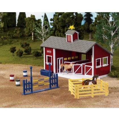 Breyer Red Stable Set