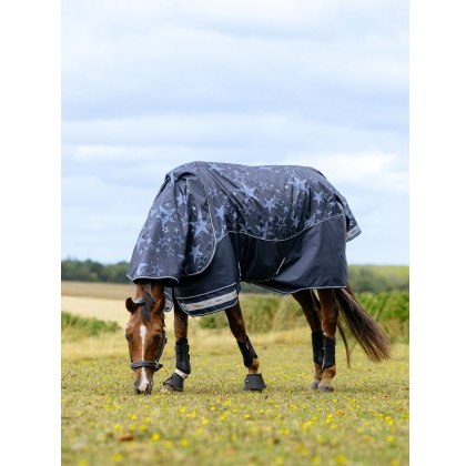 LeMieux Arika Star Turnout 200g - Navy LeMieux Arika Star Turnout 200g - Navy