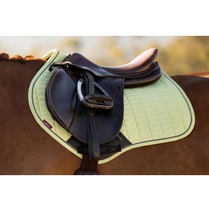 LeMieux Suede Close Contact Square - Macaron LeMieux Suede Close Contact Square - Macaron