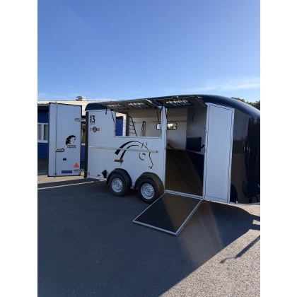 Cheval Liberte Maxi Living Signature Cheval Liberte Maxi Living Signature