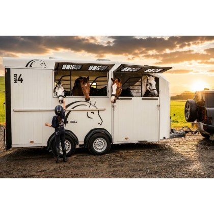 Cheval Liberte Maxi 4 - White