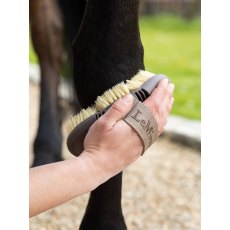 LeMieux Flexi Scrubbing Brush - Walnut