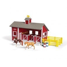 Breyer Red Stable Set Breyer Red Stable Set