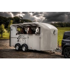Cheval Liberte Maxi 4 - White Cheval Liberte Maxi 4 - White