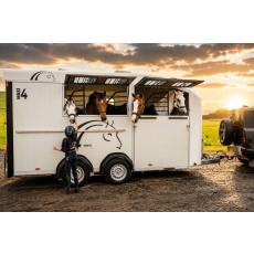 Cheval Liberte Maxi 4 - White Cheval Liberte Maxi 4 - White