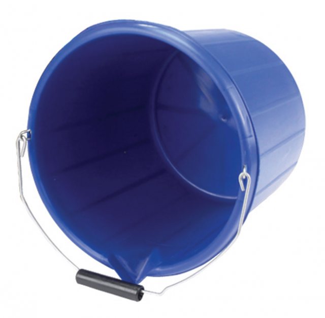 Battles Stable Bucket