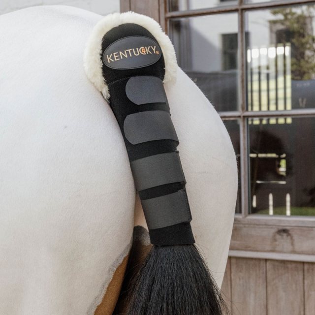 Kentucky Kentucky Sheepskin Tailguard