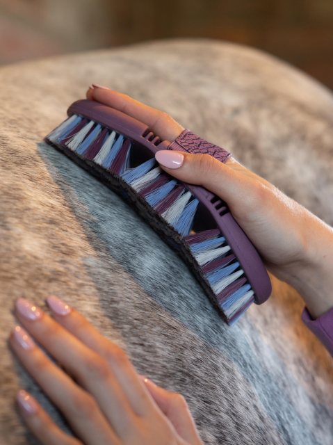 LeMieux LeMieux Flexi Soft Body Brush - Powder Blue