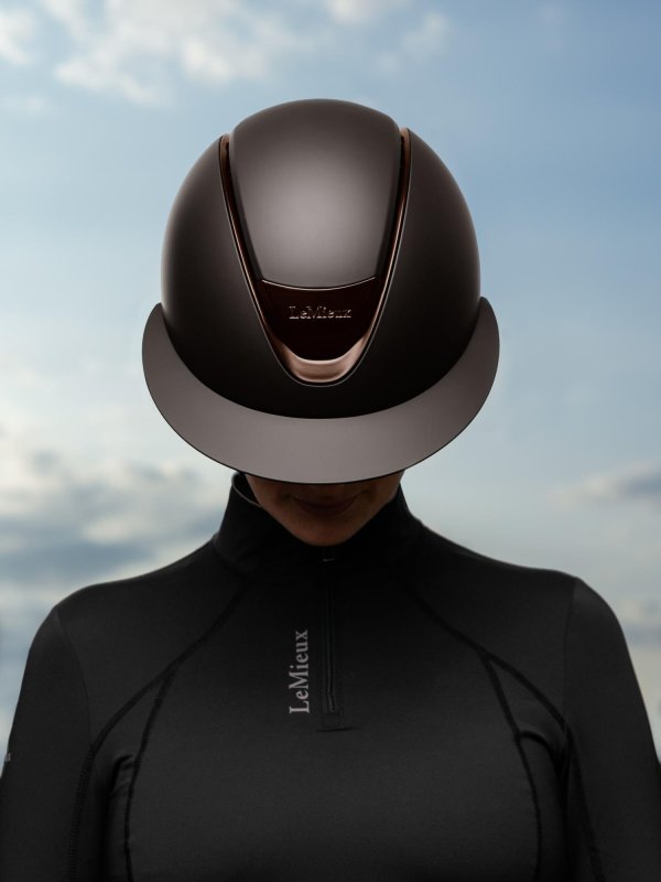 IT08182 lifestyle vervmattcompetitionhelmet brown 0001